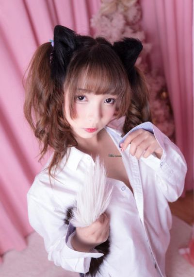 年轻女教师4_1080P超清在线观看
