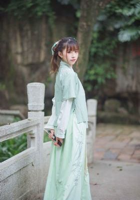漂亮的邻居韩版_免费高清日本成人在线