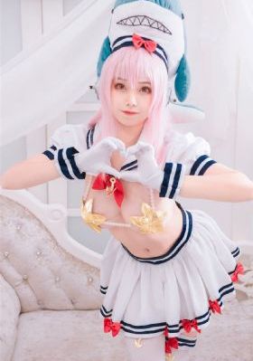 棍之勇者回复术士的重来人生_十万网红美女美酱